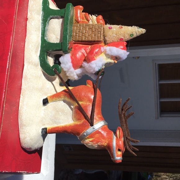 Santa on sled Christmas decor - Picture 3 of 9